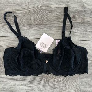 Savage fenty beauty laced bra